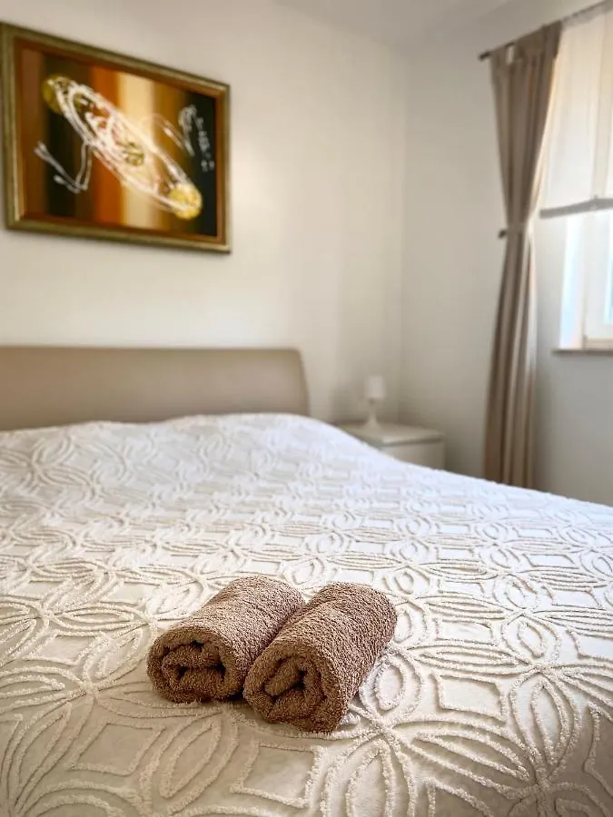 ゲストハウス Cozy Apartment ポレッチ